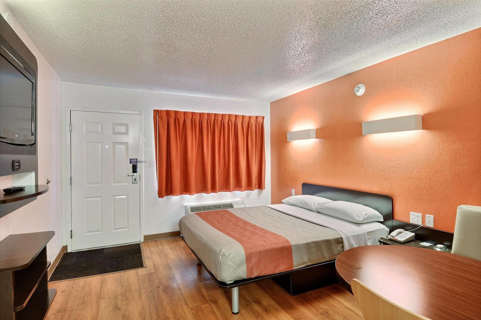 Motel 6-Tewksbury, Ma - Boston Buitenkant foto