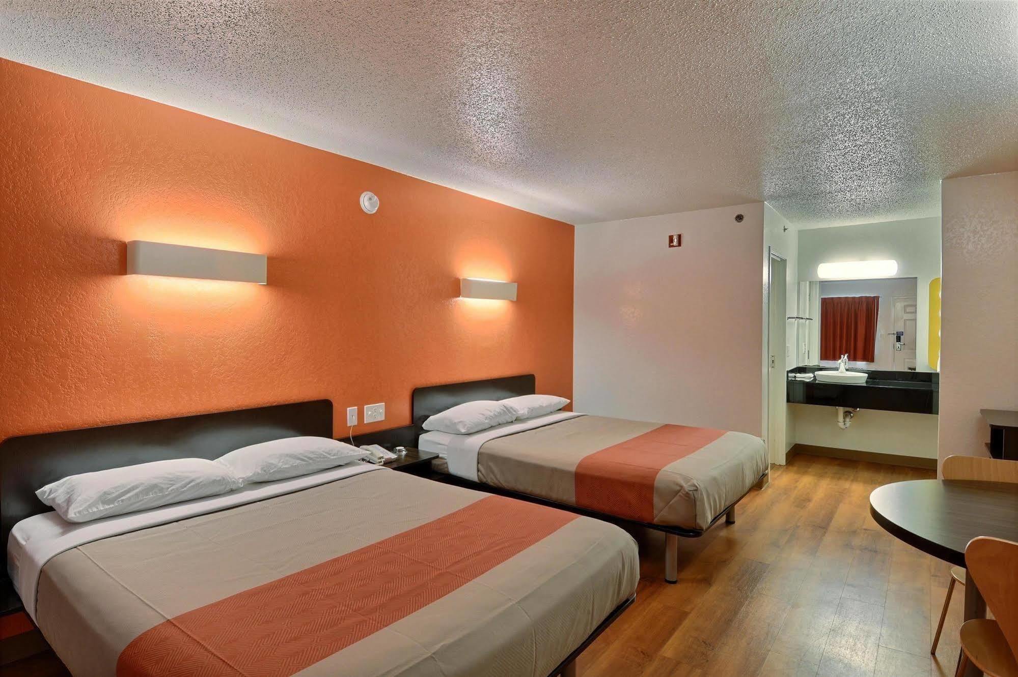 Motel 6-Tewksbury, Ma - Boston Buitenkant foto